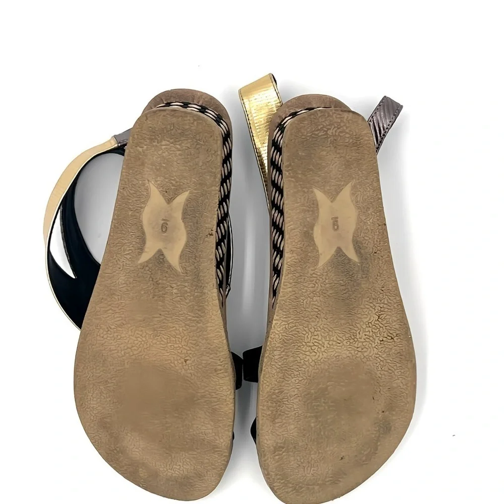 Modzori Palmyra Low Wedge Travel REVERSIBLE Sandal Black, Gold & Silver Size 9